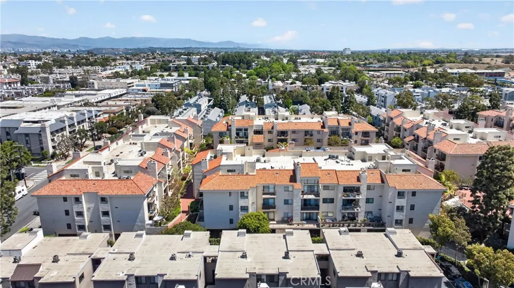 8180 Manitoba Street #136 Playa del Rey, CA 90293