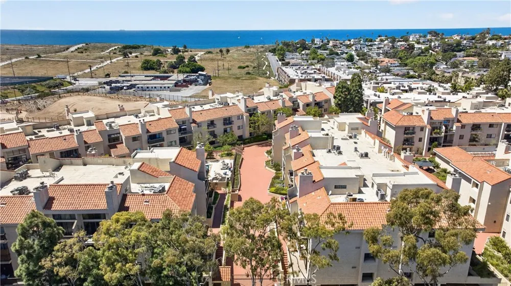 8180 Manitoba Street #136 Playa del Rey, CA 90293