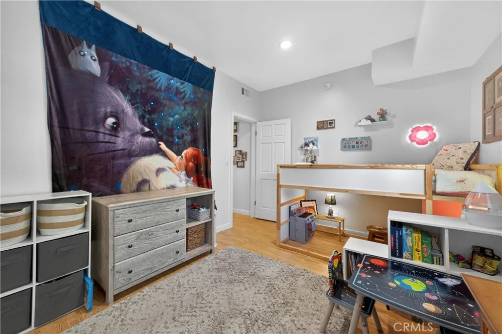 8180 Manitoba Street #136 Playa del Rey, CA 90293