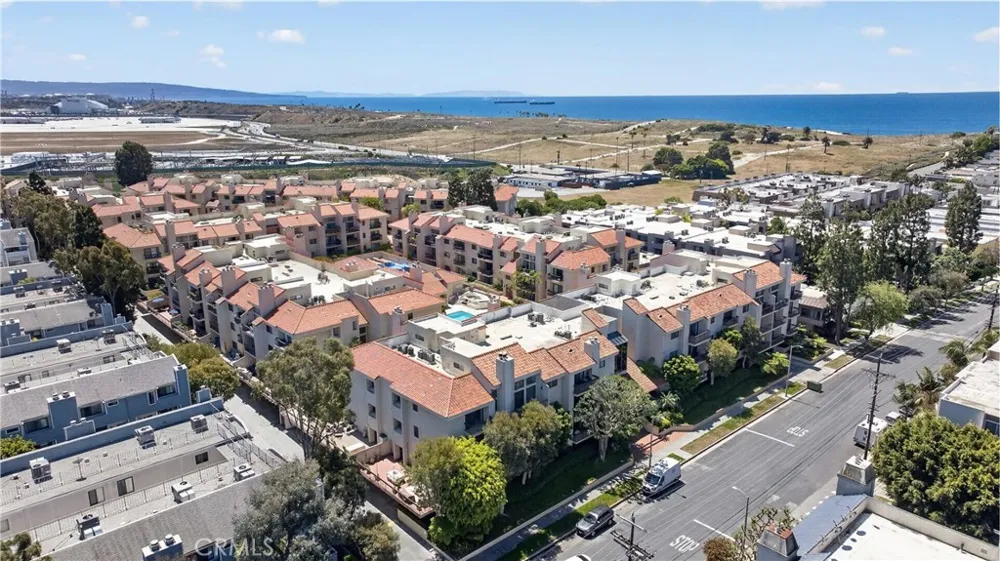 8180 Manitoba Street #136 Playa del Rey, CA 90293
