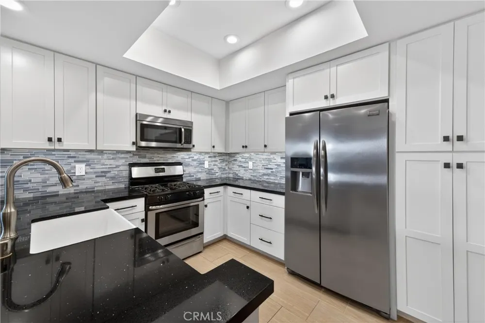 8180 Manitoba Street #136 Playa del Rey, CA 90293