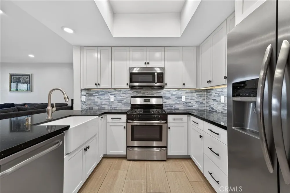 8180 Manitoba Street #136 Playa del Rey, CA 90293