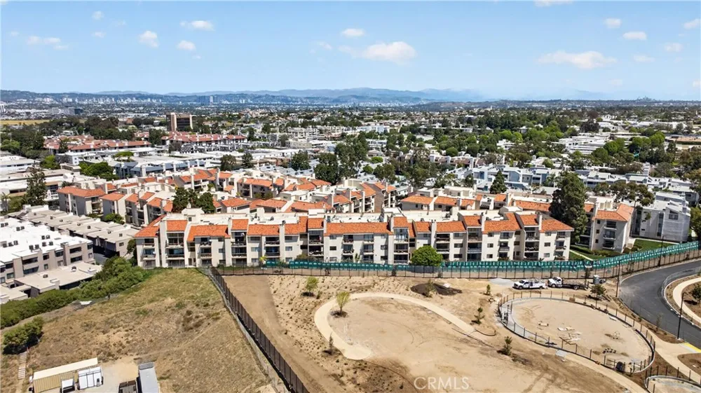 8180 Manitoba Street #136 Playa del Rey, CA 90293