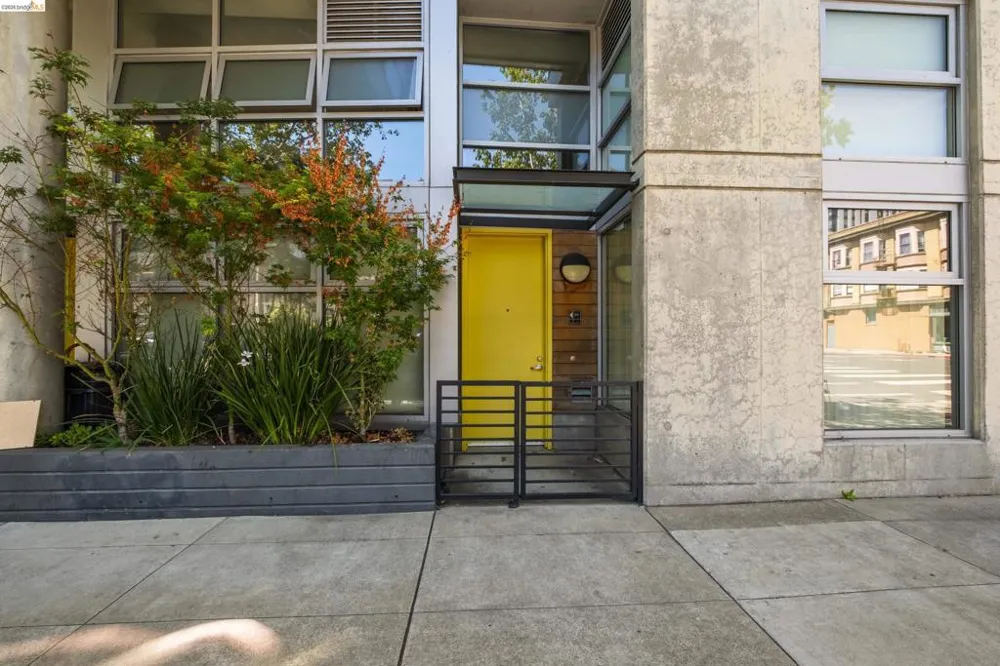 901 Jefferson St. #108 Oakland, CA 94607