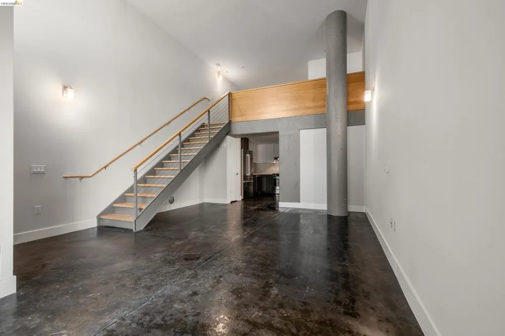 901 Jefferson St. #108 Oakland, CA 94607