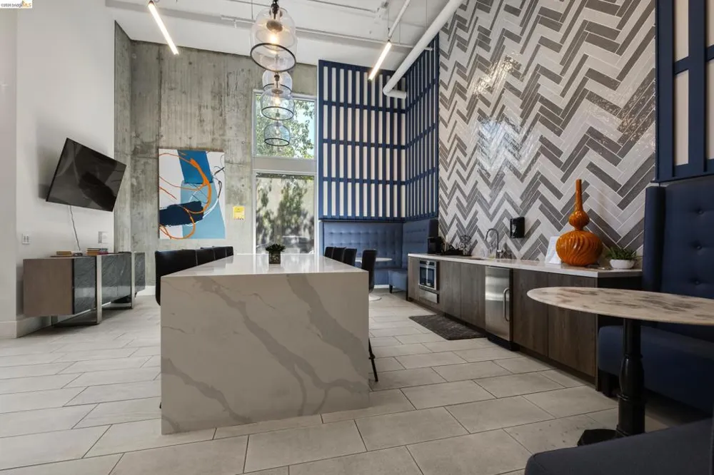 901 Jefferson St. #108 Oakland, CA 94607
