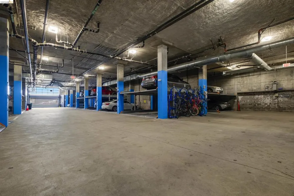 901 Jefferson St. #108 Oakland, CA 94607