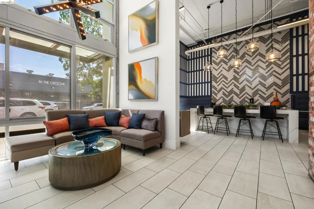 901 Jefferson St. #108 Oakland, CA 94607