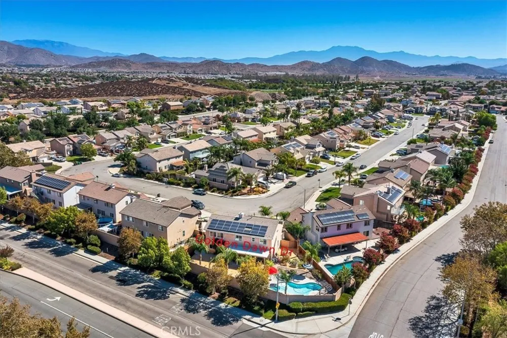 28817 Golden Dawn Menifee, CA 92584