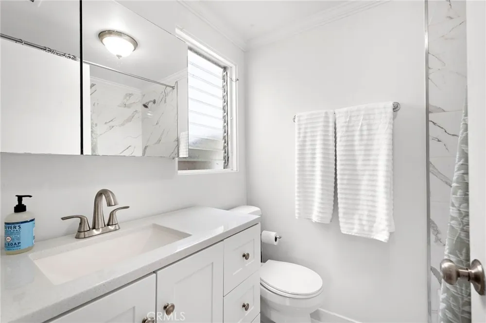 368 Oak Street Laguna Beach, CA 92651