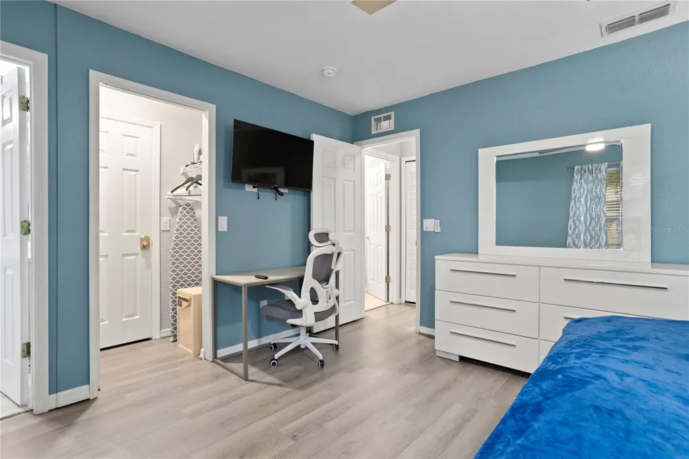 316 CAMBRIA AVENUE Davenport, FL 33897