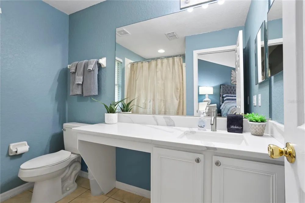 316 CAMBRIA AVENUE Davenport, FL 33897
