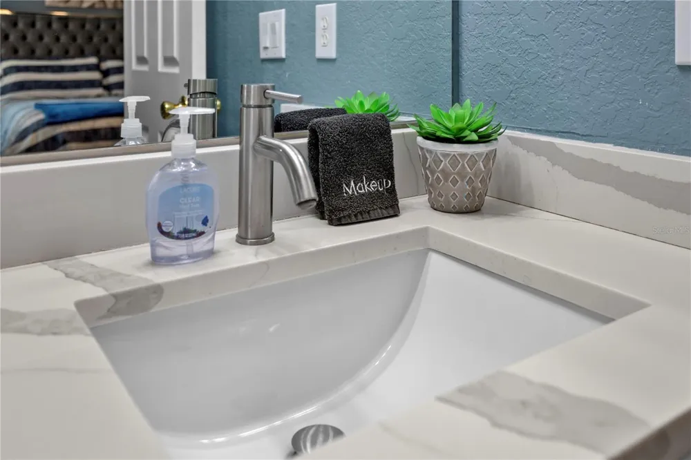 316 CAMBRIA AVENUE Davenport, FL 33897
