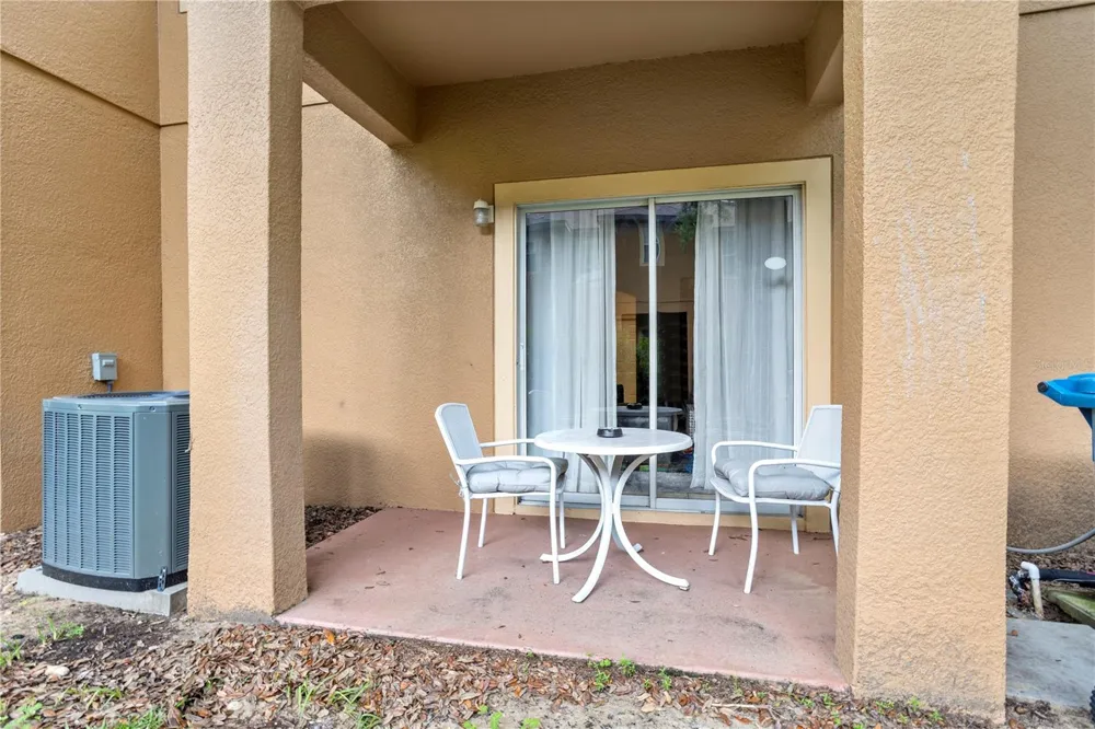 316 CAMBRIA AVENUE Davenport, FL 33897