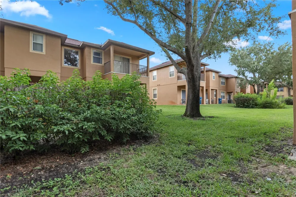 316 CAMBRIA AVENUE Davenport, FL 33897