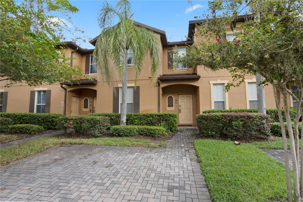 316 CAMBRIA AVENUE Davenport, FL 33897