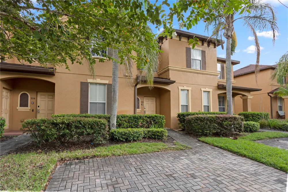 316 CAMBRIA AVENUE Davenport, FL 33897