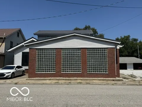 10 E Taylor Street