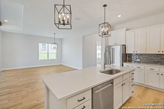 305 Lawrence Drive Castroville, TX 78009