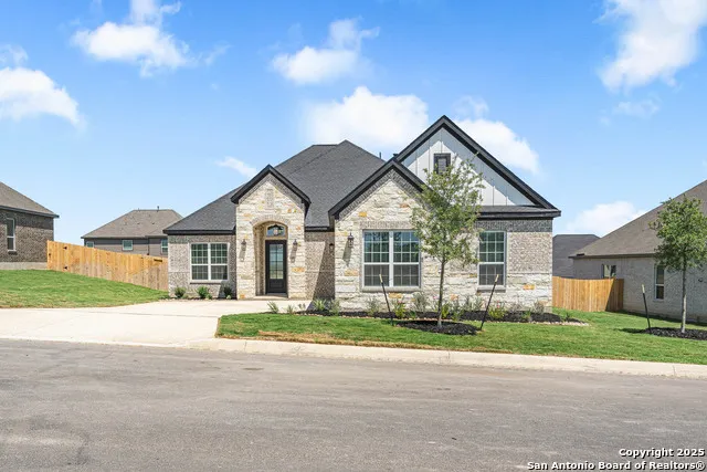 290 Lawrence Drive Castroville, TX 78009