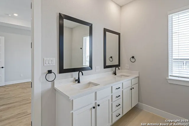 290 Lawrence Drive Castroville, TX 78009