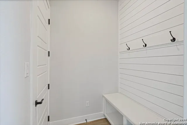 189 Wisteria View Castroville, TX 78009