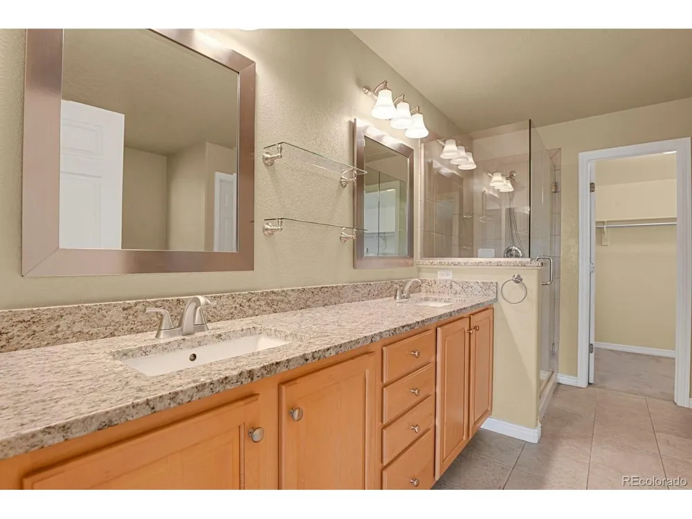18129 E Caley Circle Aurora, CO 80016