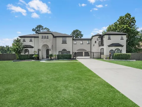 21703 Spur Circle Lane