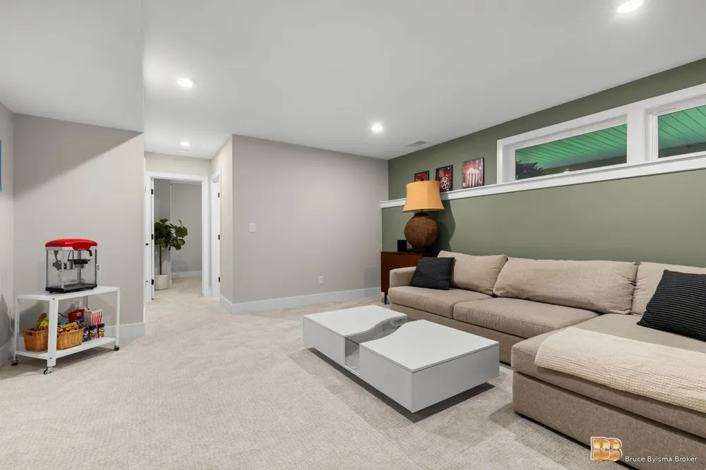 10892 Verdant Drive Allendale, MI 49401