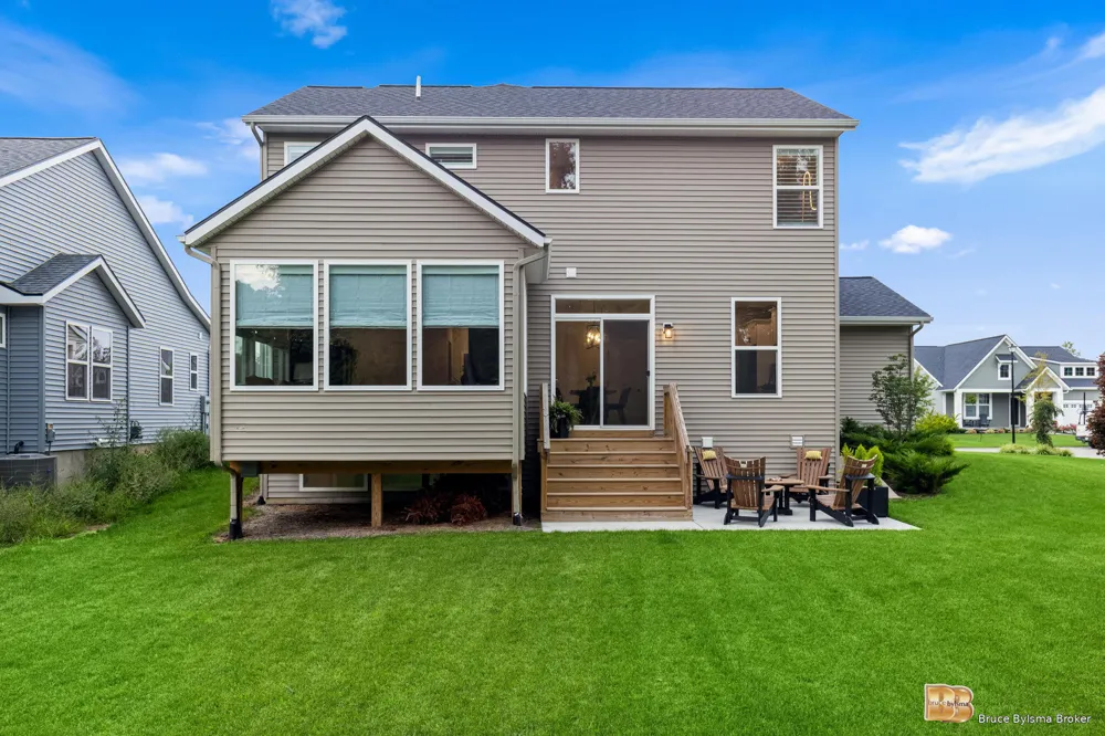 10892 Verdant Drive Allendale, MI 49401