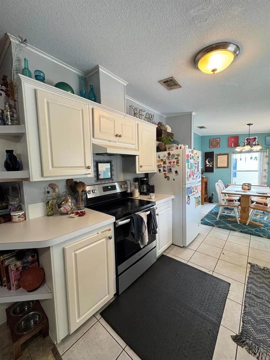 2555 PGA BOULEVARD #305 Palm Beach Gardens, FL 33410