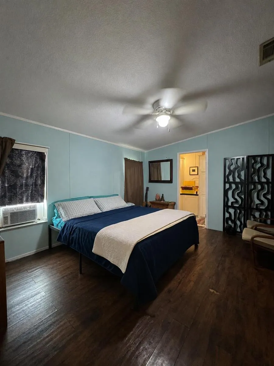 2555 PGA BOULEVARD #305 Palm Beach Gardens, FL 33410