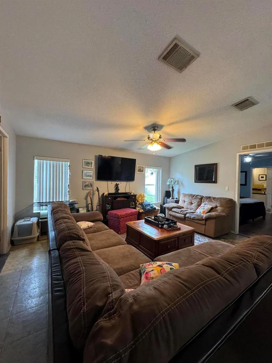 2555 PGA BOULEVARD #305 Palm Beach Gardens, FL 33410