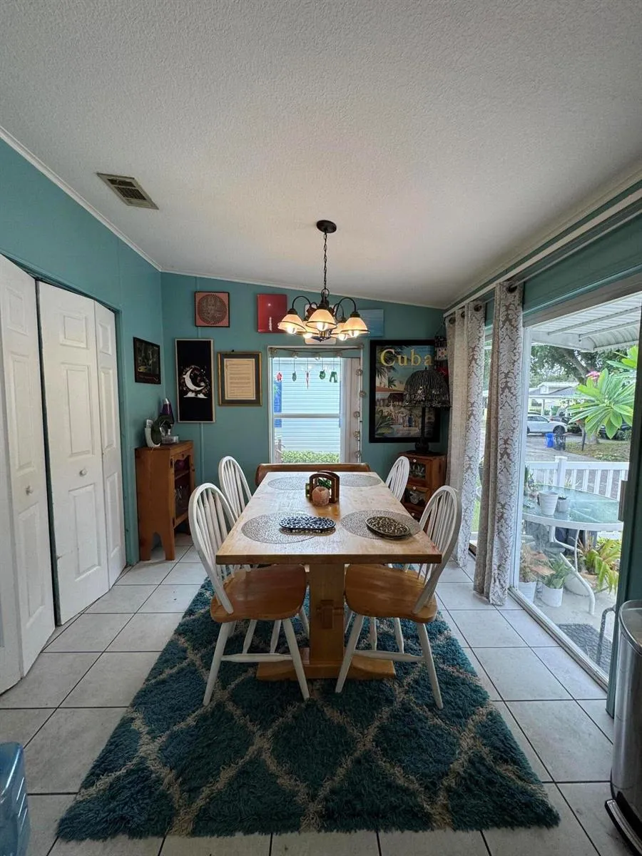 2555 PGA BOULEVARD #305 Palm Beach Gardens, FL 33410