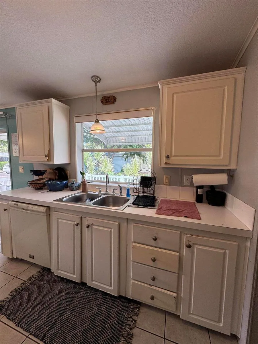 2555 PGA BOULEVARD #305 Palm Beach Gardens, FL 33410
