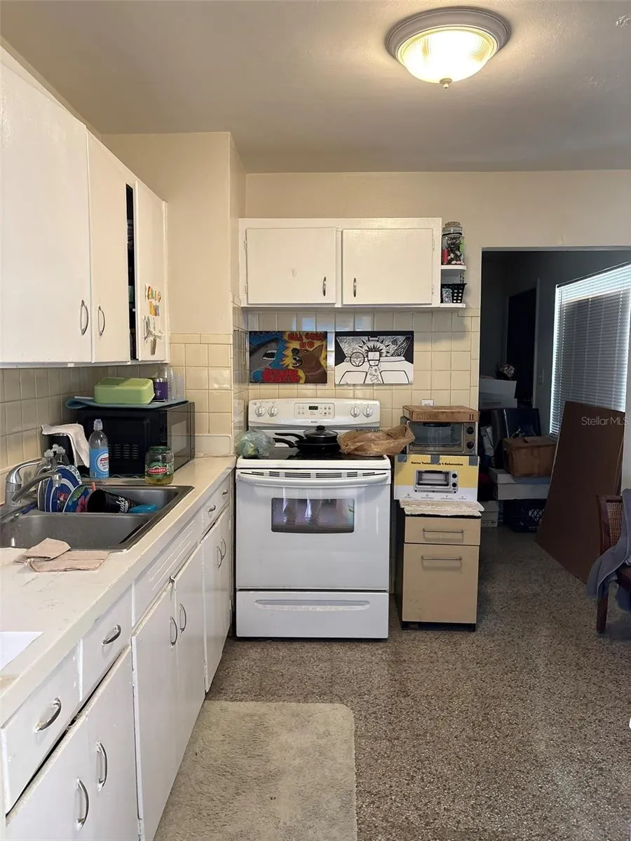 2627 38TH AVENUE St Petersburg, FL 33713