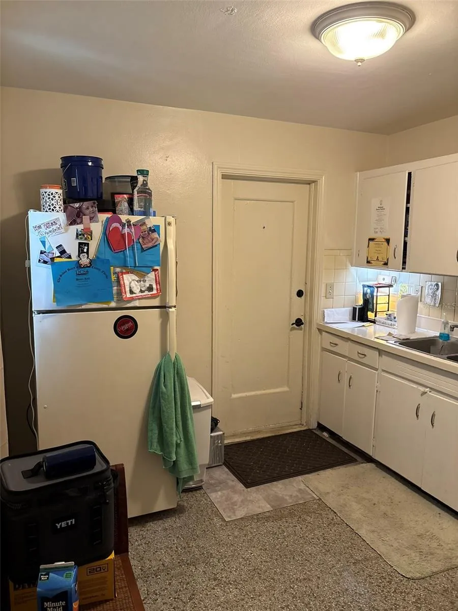 2627 38TH AVENUE St Petersburg, FL 33713