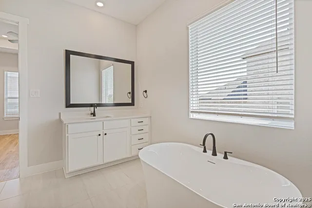 322 Lawrence Drive Castroville, TX 78009