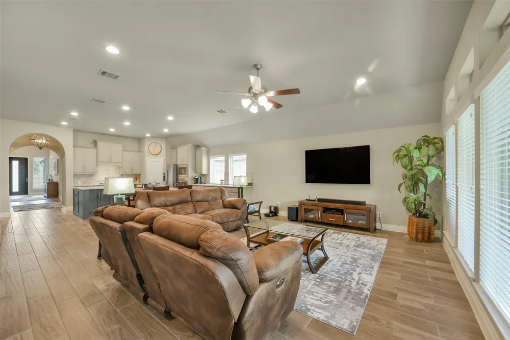 28160 Knight Peak Drive Spring, TX 77386