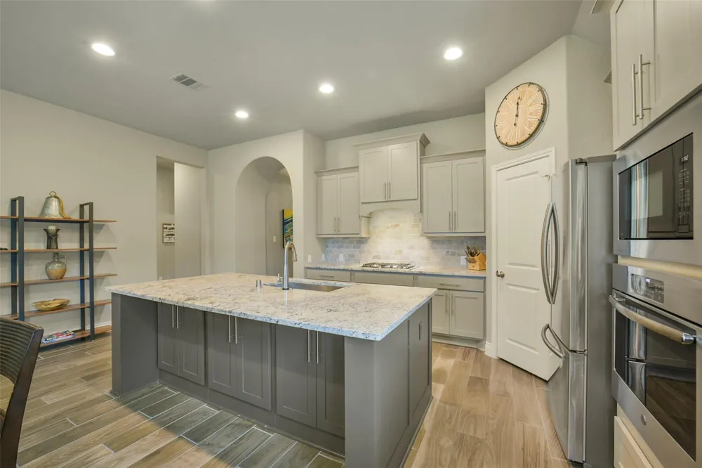 28160 Knight Peak Drive Spring, TX 77386