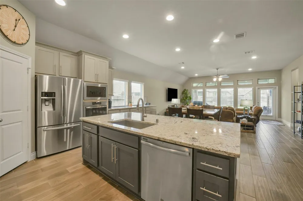 28160 Knight Peak Drive Spring, TX 77386