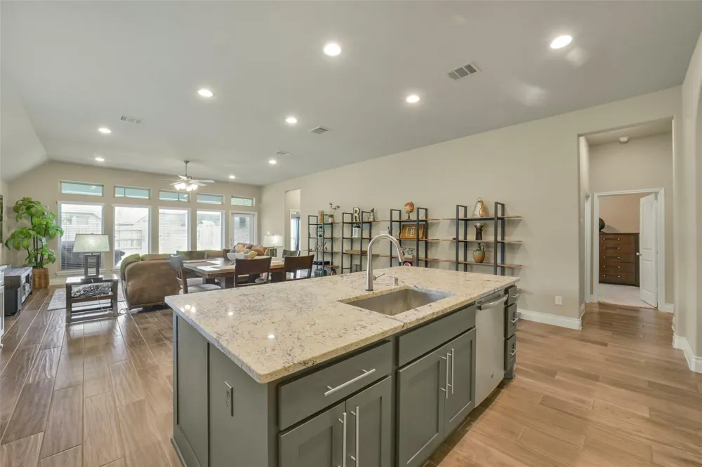 28160 Knight Peak Drive Spring, TX 77386