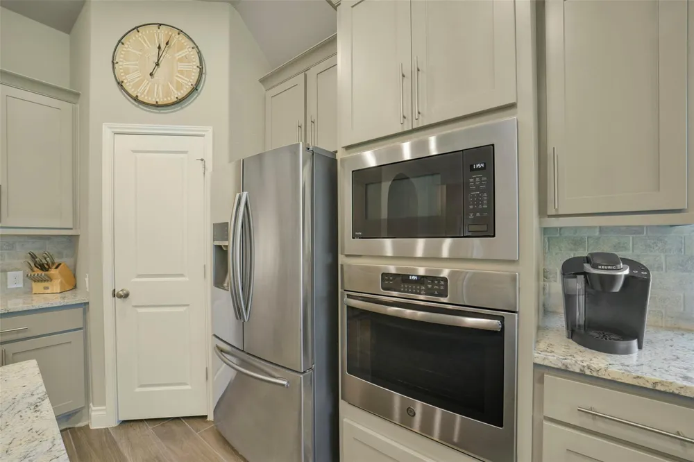 28160 Knight Peak Drive Spring, TX 77386