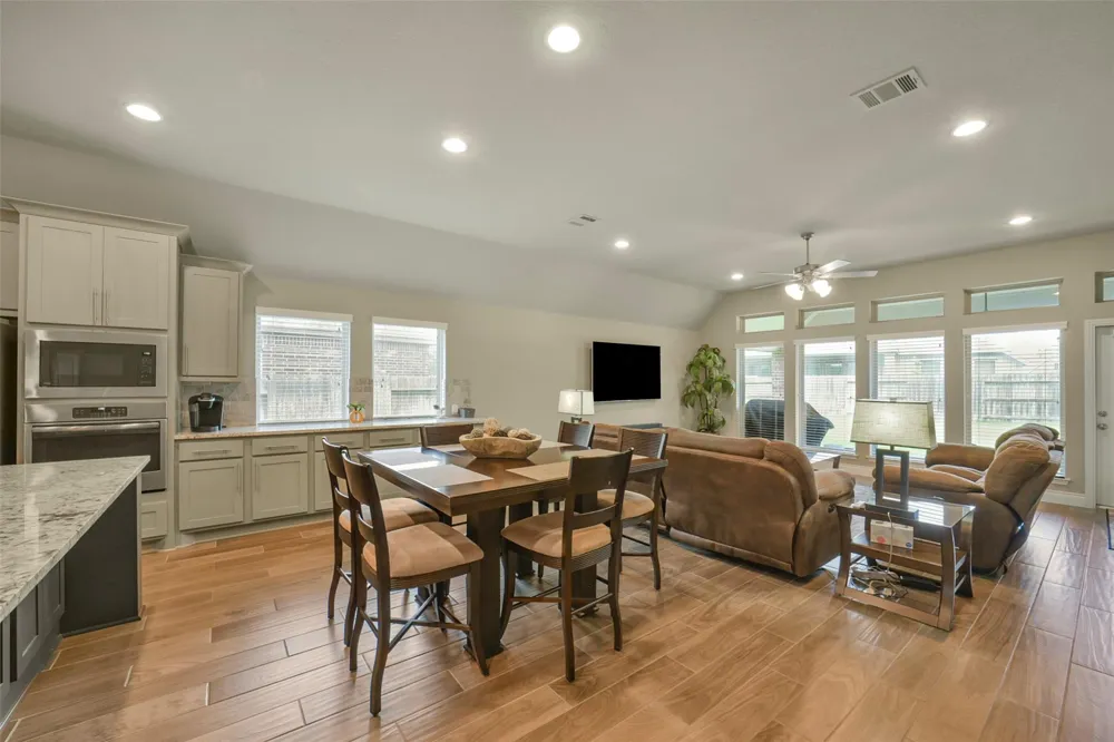 28160 Knight Peak Drive Spring, TX 77386