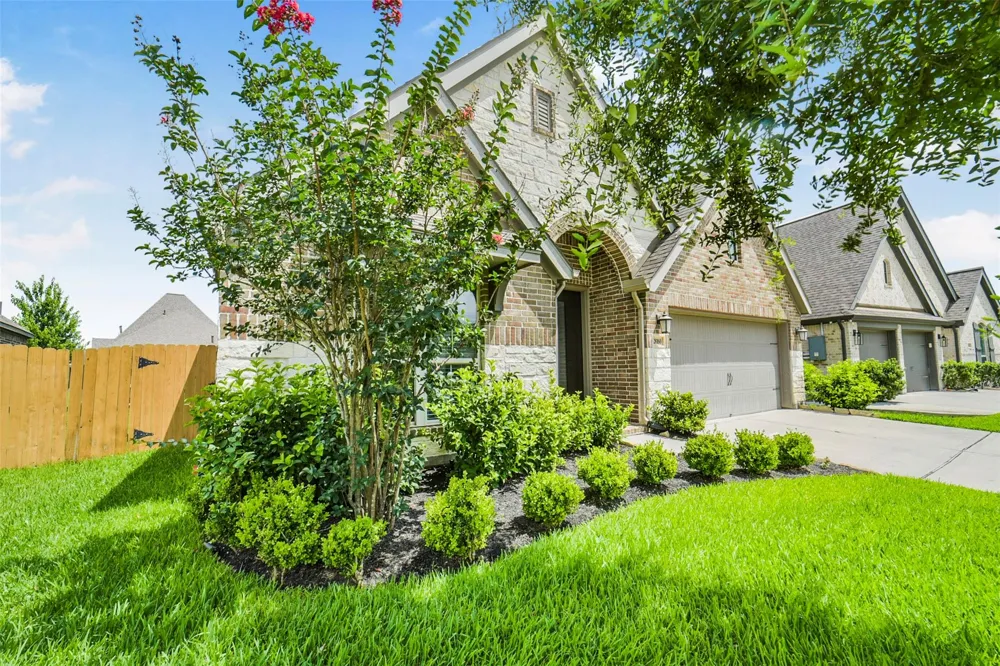 28160 Knight Peak Drive Spring, TX 77386