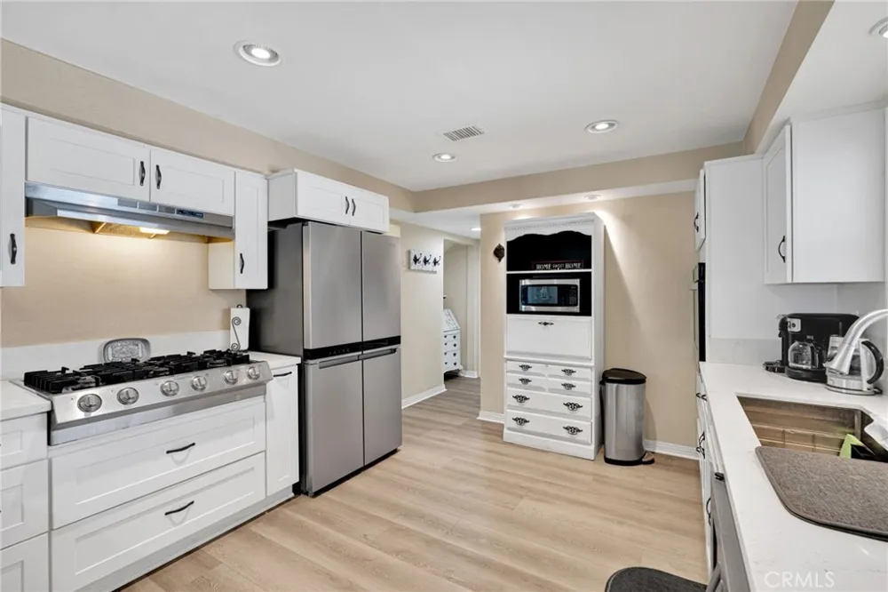 246 E Mission Corona, CA 92879