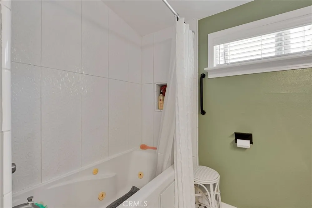 246 E Mission Corona, CA 92879