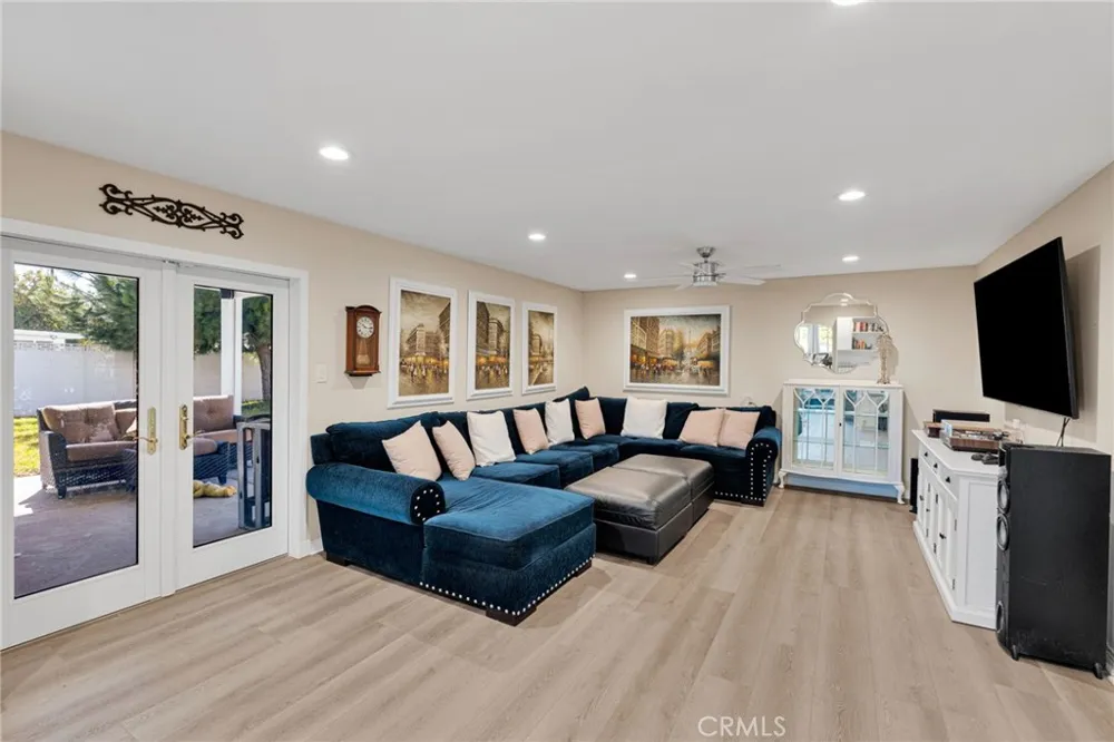 246 E Mission Corona, CA 92879