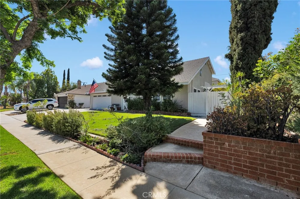 246 E Mission Corona, CA 92879