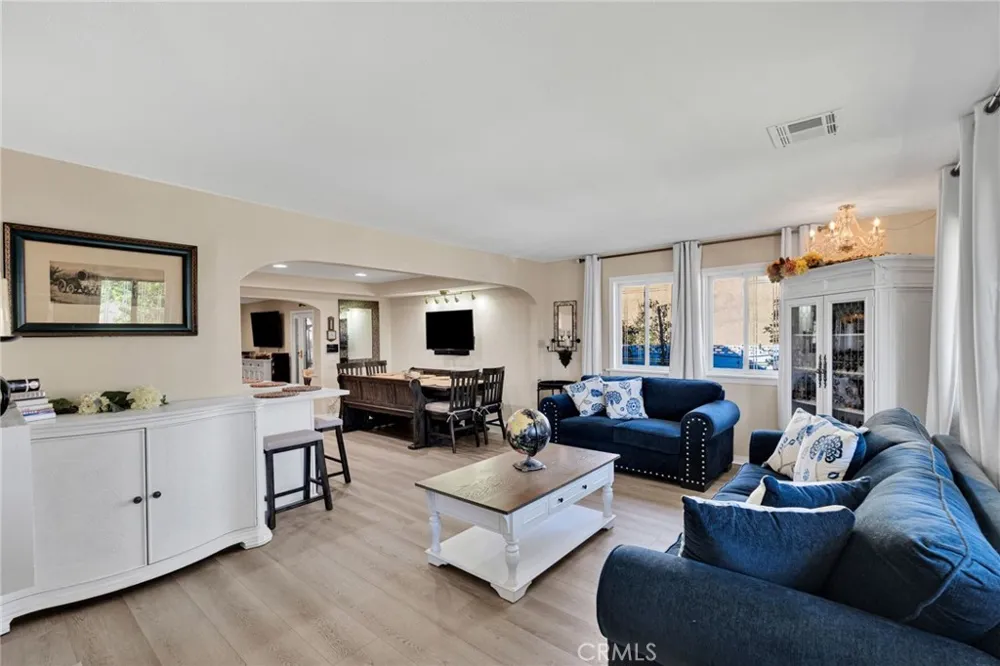 246 E Mission Corona, CA 92879